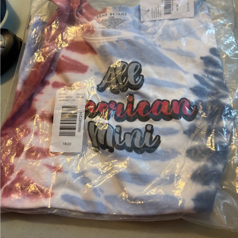 Girl 18/20 Lane Bryant Red and Blue Short Sleeve Tee - Picture 2 of 2